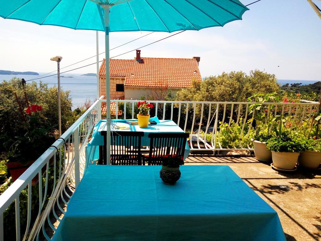 Guest House Kate มลินี ภายนอก รูปภาพ